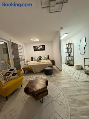 Image of Cozy Nürnberg-Schwaig-Messe-Küche-Balkon