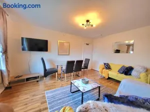 Image of 3 Bedroom Aprtmt at Sensational Stay Serviced Accommodation Aberdeen- Froghall Avenue