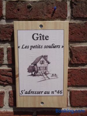 Image of Les Petits Souliers