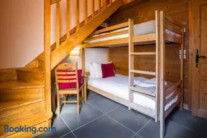 Image of Toulouse - 3 bedroom apt close to the slopes with log fire
