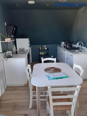 Image of CHARMANT APPARTEMENT à 150 M des THERMES et du CENTRE VILLE