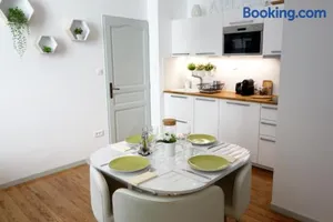 Image of Arles Holiday - Le Studio Chic