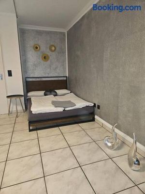 Image of Sweet Home - 2 -