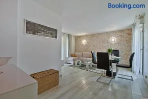 Image of Le Cocoon Rainbow - Appt pour 6 proche aéroport