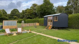 Image of Shepherds Hut at Cedar Gables