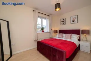 Image of Bristol's Coach House - 2 Bedroom Detached Apartment with Secure Parking