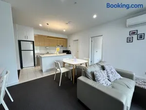 Image of Lightsview 2 BR Apt, Free Parking and WiFi 9 KM from CBD