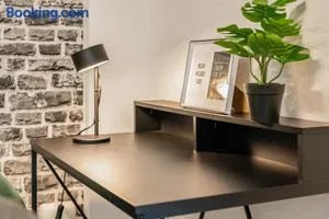 Image of LIVINGLike-Apartment - Central & Spacious with Balkony & Garage, Coffee - 103m2
