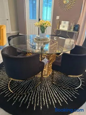 Image of Cozy room close to Airport and all major attractions