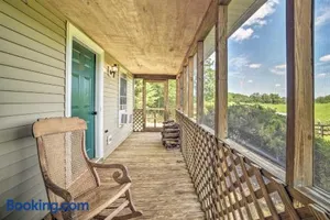 Image of Cozy Rixeyville Cottage with Deck, Grill, and Stabling