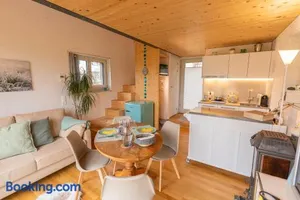 Image of Tiny House Chez Claudine - Relaxen, Workspace, Nähe Thermen, Netflix, free Parking & Wifi