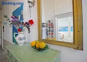 Image of Cozy Jordaan canalhouse near Anne Frank House