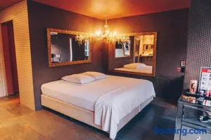 Image of Champagne Motel by Drops