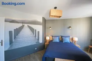 Image of Le Bois, T2 hypercentre chic et cosy, Wifi par SOVALFI