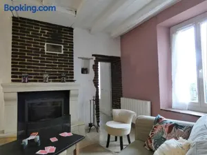 Image of Gîte Rénové avec Jardin Clos et Terrasse - Idéal Familles/Amis, Eure-et-Loir, Proche Nogent le Rotrou - FR-1-581-104