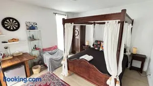 Image of Two nice rooms in residential area with private bathroom