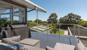 Image of 4BR Beachside Home With Theatre