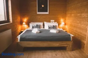 Image of Naturnahes Familienchalet mit Garten - Wifi - Netflix - nur 15 Minuten vom Chiemsee und 35 Minuten von München entfernt