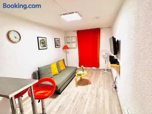 Image of JOLI STUDIO HYPER CENTRE TRES PROCHE VIEUX PORT