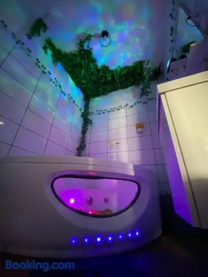 Image of Le monde D avatar avec Balneo et table de massage