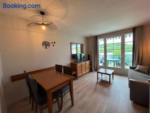 Image of Appt HAMEAU DU LAC, avec piscine