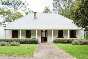 Image of Old Duninald - Heritage House