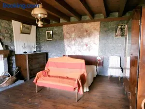 Image of Maison de charme dans le Parc des Volcans d'Auvergne avec terrasse