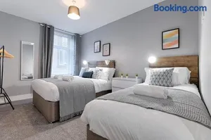 Image of 2 RM Studio, Smart Tv's, close to all amenities