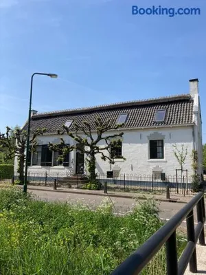 Image of Beautiful renovated Farmhouse