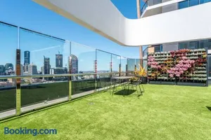 Image of Modern 2 Bedroom Apartment with Parking South Brisbane