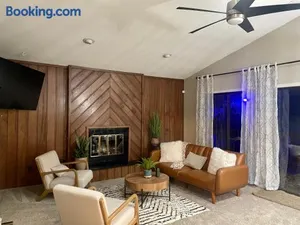 Image of Charming Condo Near WFU and Hospitals, Full Kitchen, Strong WiFi, In-Unit Laundry