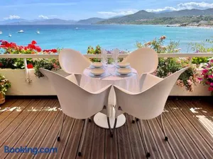 Image of L’Ile Rousse les pieds dans l’eau
