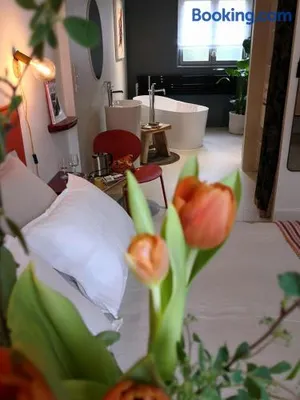 Image of Maison et Florescence