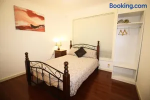 Image of Sunny House - Melbourne Airport Home