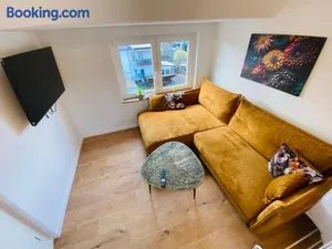 Image of House l 10 Beds l 5 Bedrooms l 4 Bathrooms l WI-FI