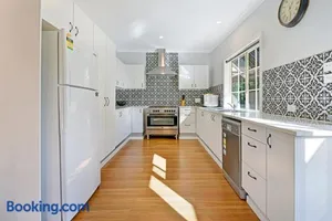 Image of Cottage on Lords