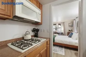 Image of Homey Studio Near Downtown Sac and American River