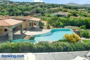 Image of Villa panoramique avec vue mer et montagne à Corbara