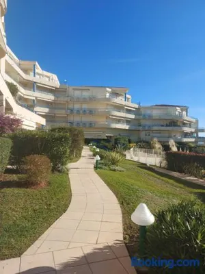 Image of Appartement Antibes juan les pins piscine et mer a 200m