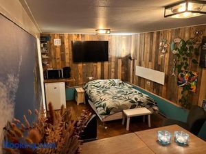 Image of Beach House met badkamer, boxspring & airco