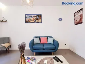 Image of Le PETIT BALCON by Booking Guys