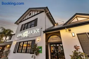 Image of Palm and Pawn Motor Inn