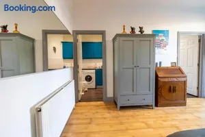 Image of Spacious and light flat in Clapham