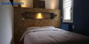 Image of Moderne et paisible studio avec balcon