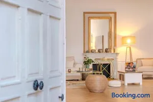 Image of LA SALAMANDRE - Chambres d'hôtes - Hôtel particulier XVIème - Centre historique - Orléans