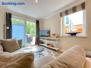 Image of Das Handtuchhaus - Wohnen im schmalsten Haus - Mittendrin