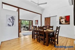 Image of 3-Bedroom Home Walk to Shops, Pubs and Restaurants!