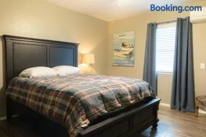 Image of Lakeview Room 2 Queens - 23