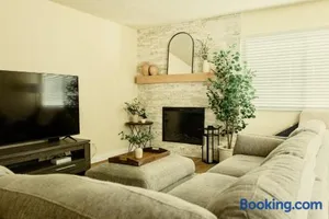Image of Cozy Family Home - 20 Mins from Disneyland
