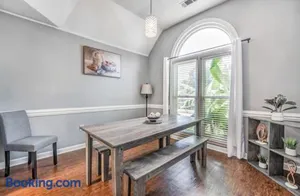 Image of Fenced Yard - Comfy & Convenient in Cordova